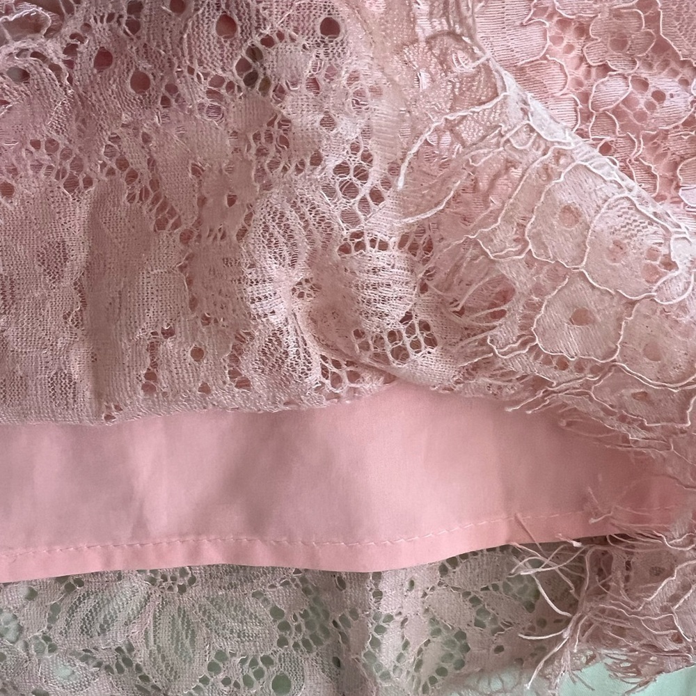 Classic Lace top - Picture 6 of 7